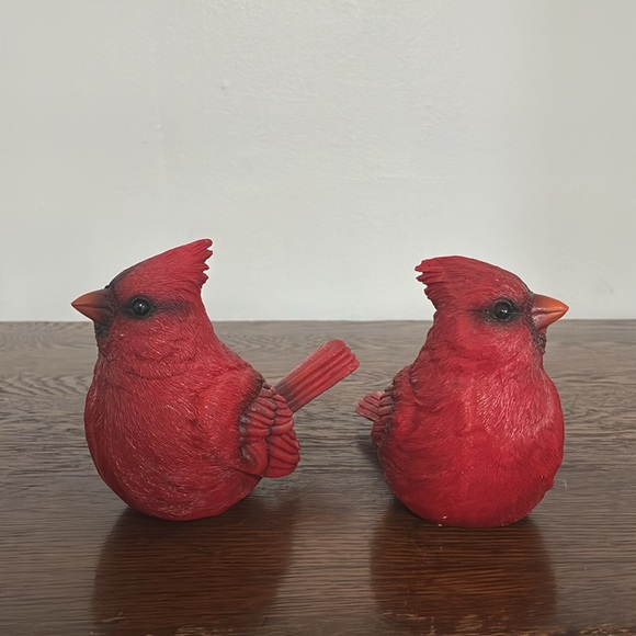 NWT- Set of 2- Red Cardinal Bird Figurine Decorations 4.25"H x 6.25"W - Picture 10 of 17